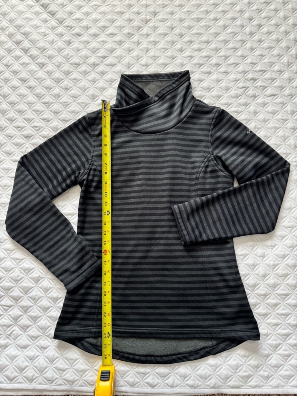 Columbia Mountain Run Black Gray Striped Crossover Funnel Neck Fleece Top Size S - Picture 4 of 15